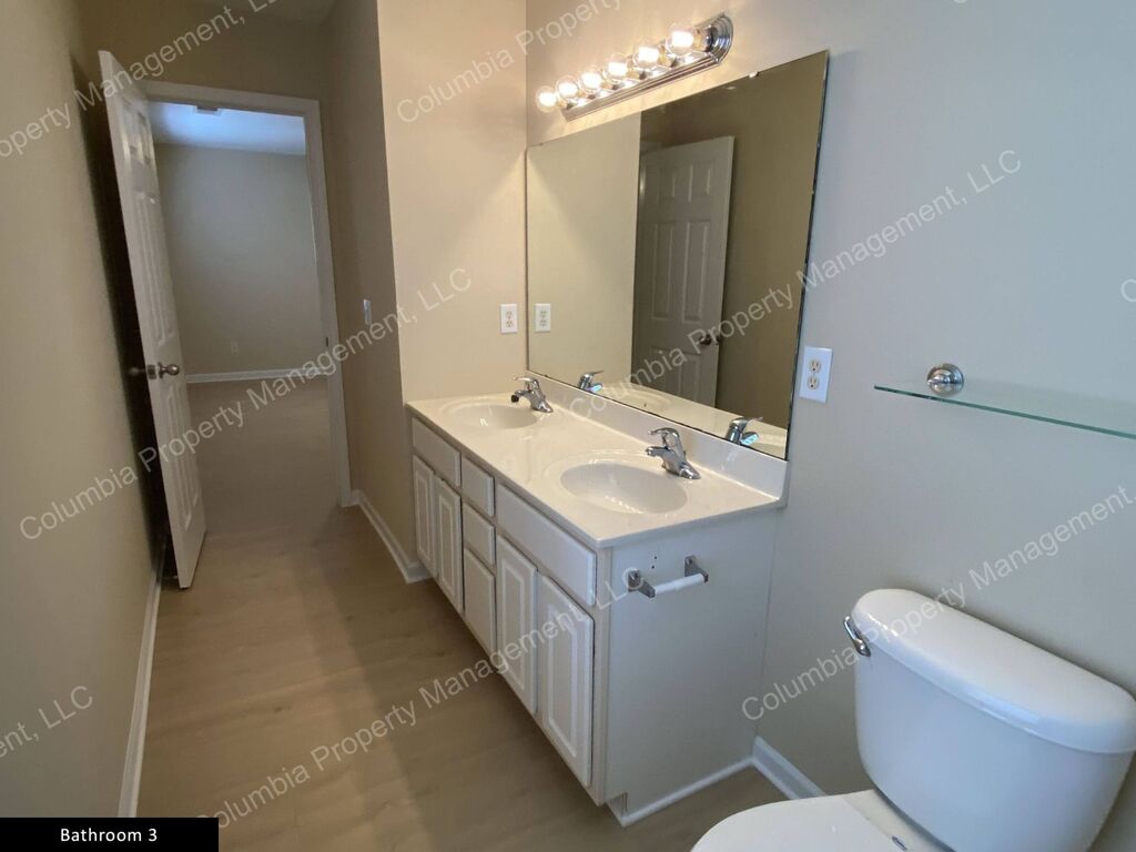 Gallery Image 28822 for 2169 Lake Carolina Drive. Contact us if you would like an assisted tour.