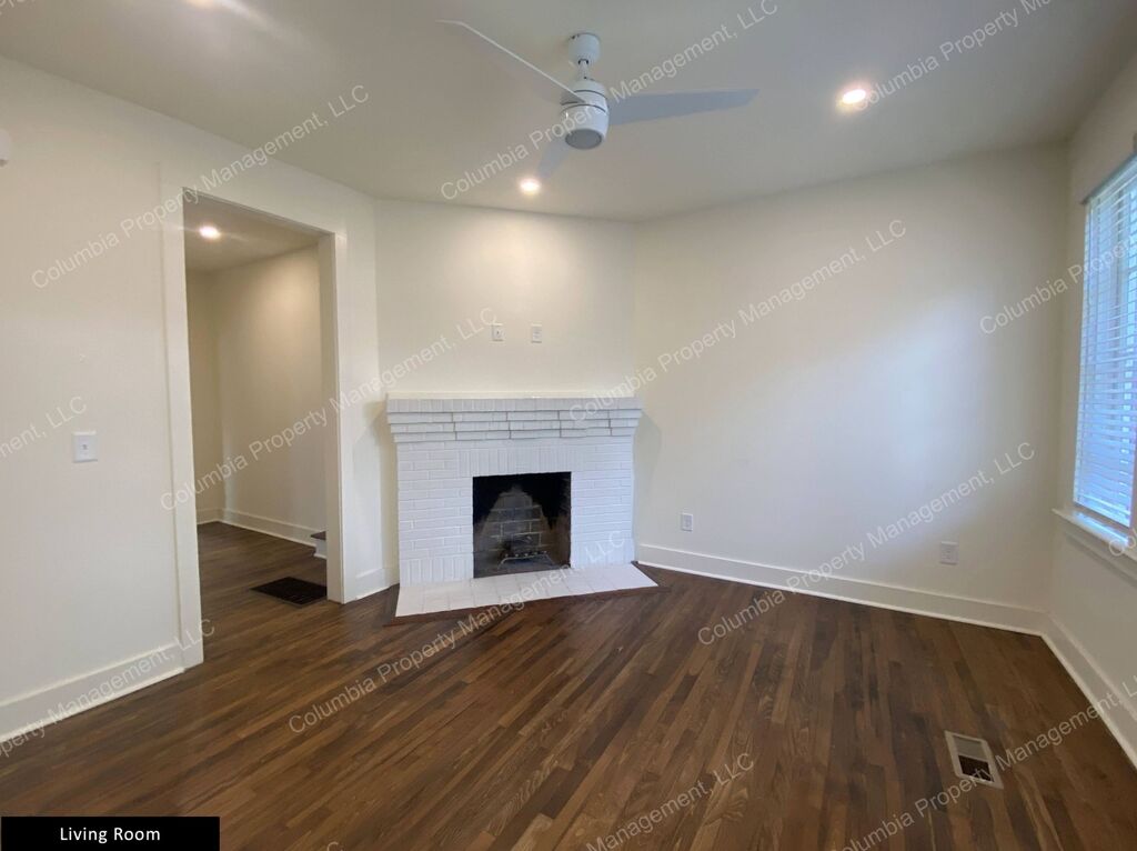 Gallery Image 28955 for 1310 Maple Street. Contact us if you would like an assisted tour.