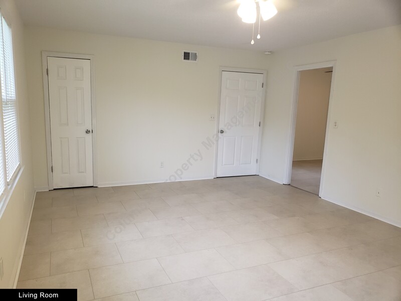 Gallery Image 19464 for 3407-B Moss Avenue. Contact us if you would like an assisted tour.