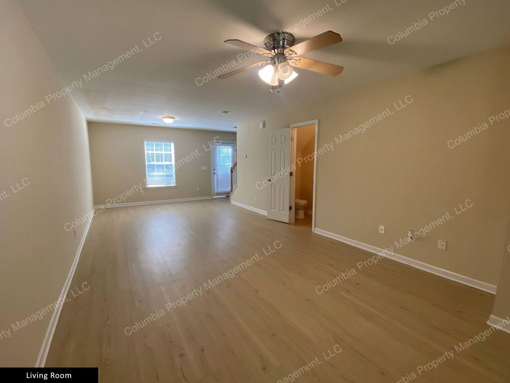 Gallery Image 28801 for 2169 Lake Carolina Drive. Contact us if you would like an assisted tour.