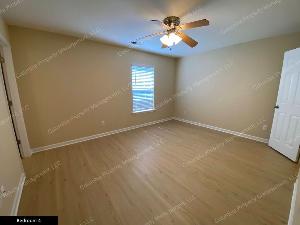 Gallery Image 28818 for 2169 Lake Carolina Drive. Contact us if you would like an assisted tour.
