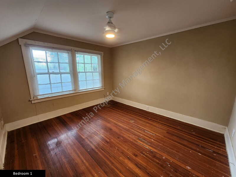 Gallery Image 26920 for 1308 Maple Street. Contact us if you would like an assisted tour.