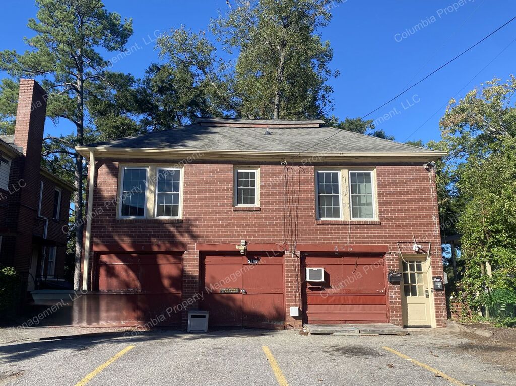 Gallery Image 582612341 for 2805 Kirby Street #2. Contact us if you would like an assisted tour.