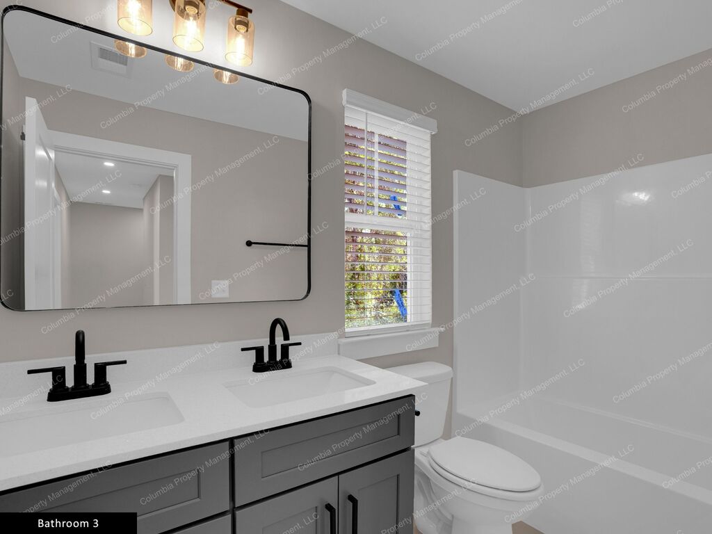 Gallery Image 28929 for Fieldstone Ten. Contact us if you would like an assisted tour.
