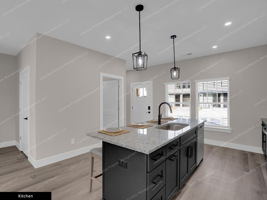 Gallery Image 28913 for Fieldstone Ten. Contact us if you would like an assisted tour.