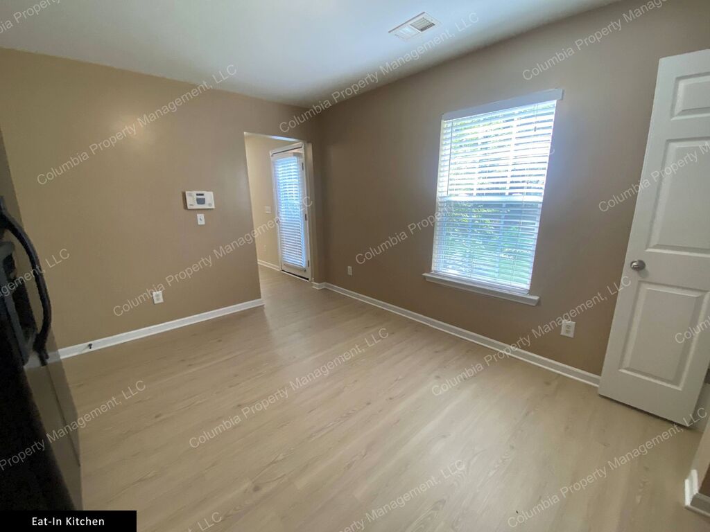 Gallery Image 28806 for 2169 Lake Carolina Drive. Contact us if you would like an assisted tour.