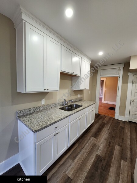 Gallery Image 26913 for 1308 Maple Street. Contact us if you would like an assisted tour.