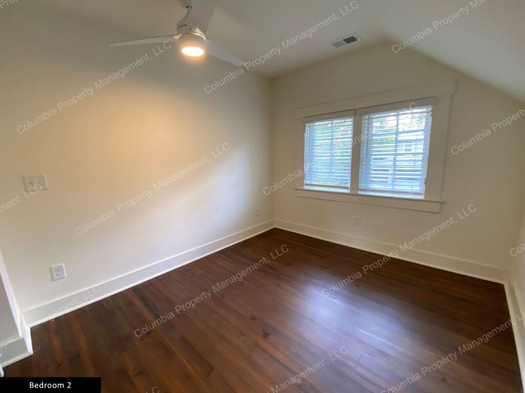 Gallery Image 28952 for 1310.5 Maple Street. Contact us if you would like an assisted tour.