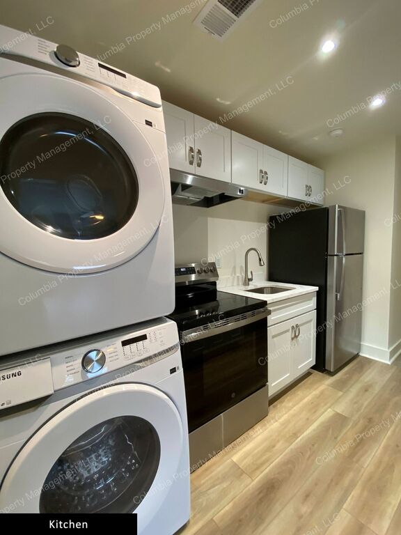 Gallery Image 28948 for 1310.5 Maple Street. Contact us if you would like an assisted tour.